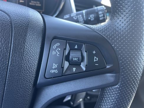 Used 2017 Chevrolet Trax LT AWD/4WD image 15