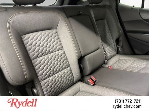 Used 2020 Chevrolet Equinox LT w/ Driver Convenience Package image 17