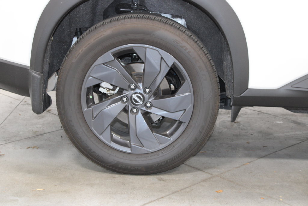 Used 2026 Nissan Rogue SV w/ Cold Weather Package FWD image 12