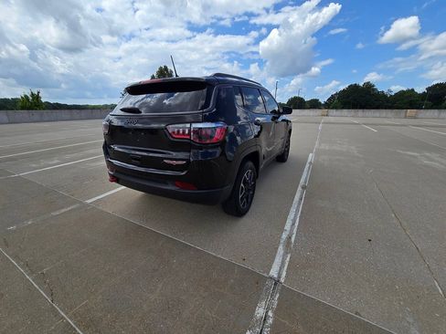 Used 2019 Jeep Compass Trailhawk w/ Cold Weather Group AWD/4WD image 8