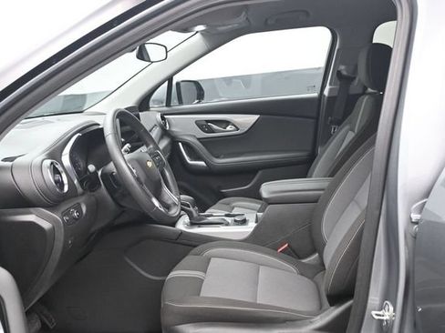 Used 2025 Chevrolet Blazer LT AWD/4WD image 6