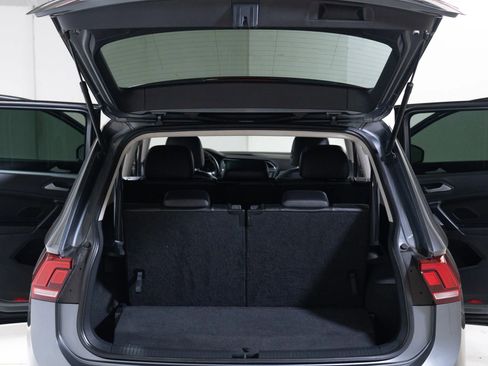 Used 2019 Volkswagen Tiguan SE w/ Panoramic Sunroof Package image 59