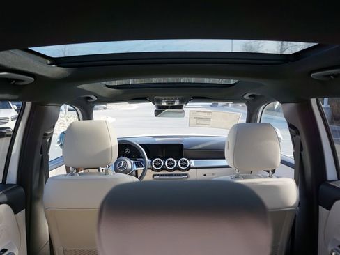 New 2026 Mercedes-Benz GLB 250 image 21