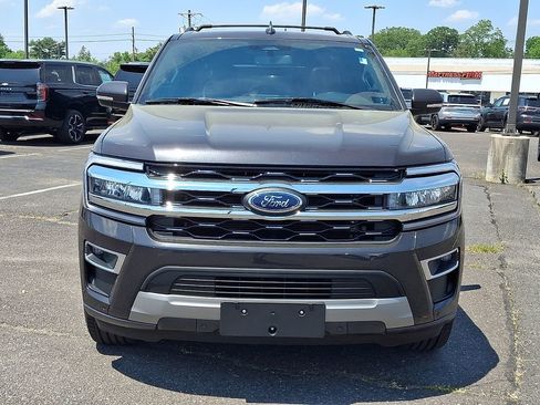 Used 2024 Ford Expedition Max Limited AWD/4WD image 4