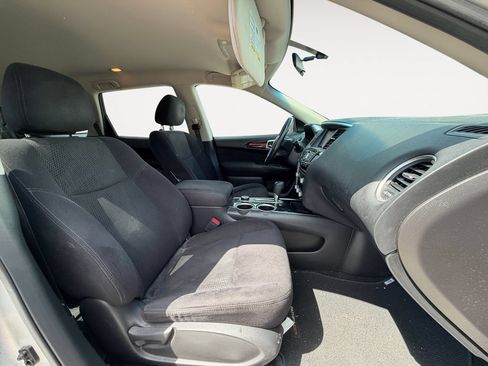 Used 2014 Nissan Pathfinder SV AWD/4WD image 13
