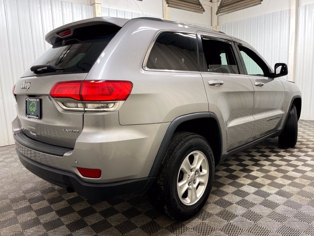 Used 2017 Jeep Grand Cherokee Laredo w/ Quick Order Package 23E AWD/4WD image 42