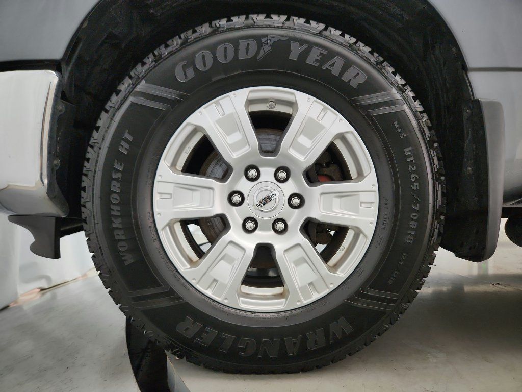 Used 2019 Nissan Titan SV w/ SV Convenience Package AWD/4WD image 32