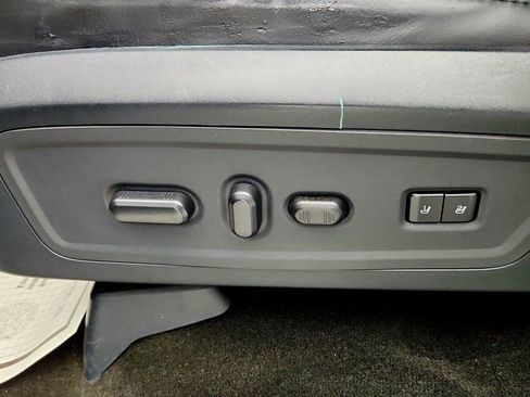 Used 2016 Lincoln Navigator Select AWD/4WD image 12