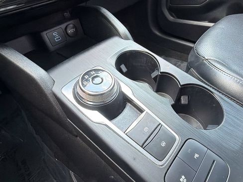 Certified 2022 Ford Escape Titanium FWD image 27