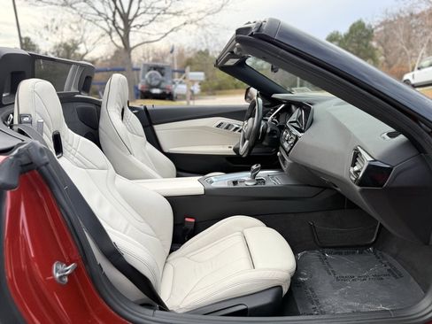Used 2019 BMW Z4 sDrive30i w/ M Sport Package image 27