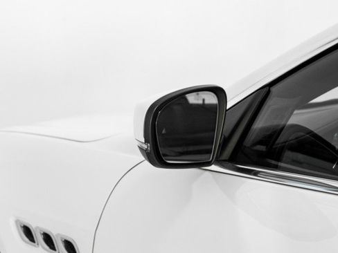 Used 2021 Maserati Quattroporte S Q4 AWD/4WD image 47