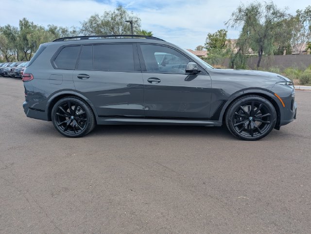 Used 2026 BMW X7 xDrive40i w/ M Sport Package AWD/4WD image 5