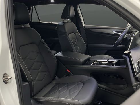 Used 2024 Volkswagen Atlas Cross Sport SE w/ Panoramic Sunroof Package AWD/4WD image 25
