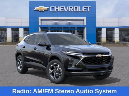 New 2026 Chevrolet Trax LT w/ Driver Confidence Package FWD image 8