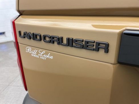 Used 2025 Toyota Land Cruiser w/ Premium Package image 8