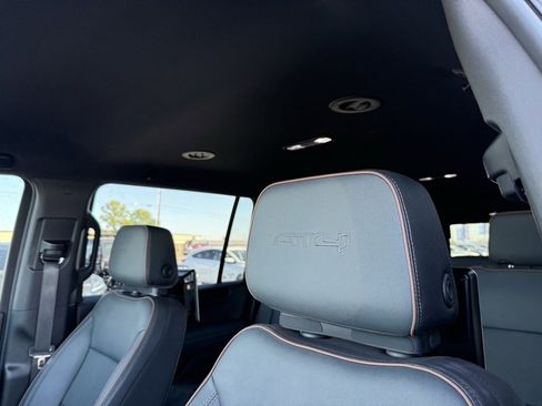 Used 2025 GMC Yukon XL AT4 w/ Premium Trailering Package image 22