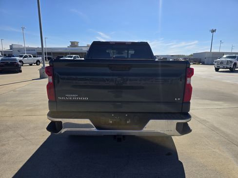 Used 2026 Chevrolet Silverado 1500 LT w/ Leather Package image 4