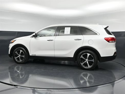 Used 2017 Kia Sorento EX AWD/4WD image 8