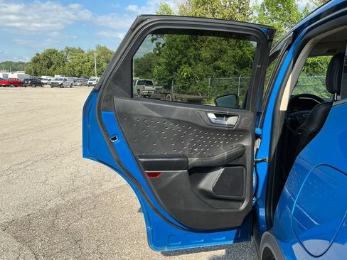 Used 2020 Ford Escape Titanium AWD/4WD image 10