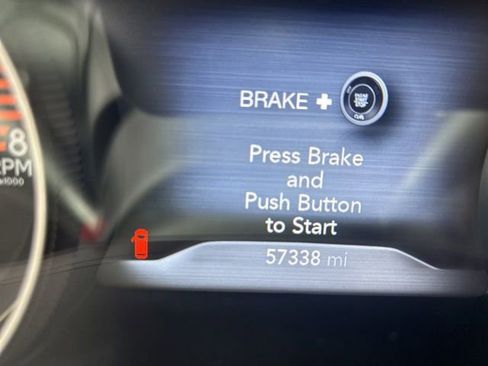 Used 2019 Jeep Cherokee Trailhawk w/ Comfort & Convenience Group AWD/4WD image 11