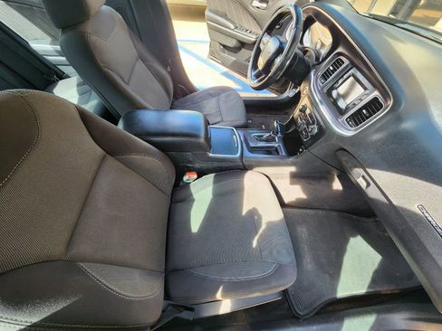 Used 2015 Dodge Charger SE w/ Popular Equipment Group image 10
