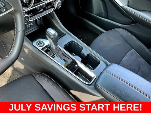 Used 2025 Nissan Sentra SR FWD image 18
