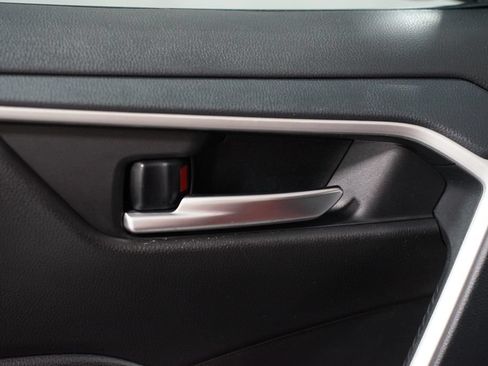 Certified 2025 Toyota RAV4 XLE FWD image 32
