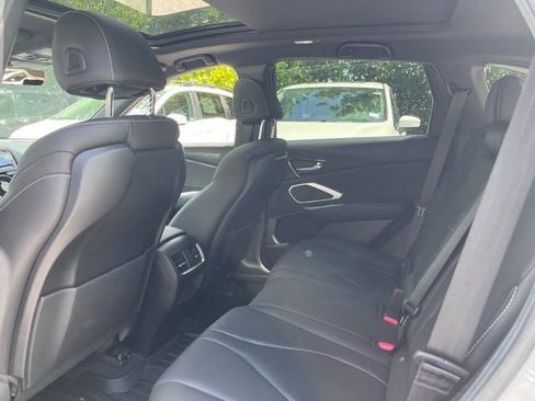 Used 2025 Acura RDX SH-AWD image 9