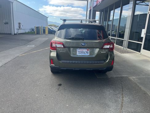 Used 2017 Subaru Outback 2.5i Touring AWD/4WD image 24