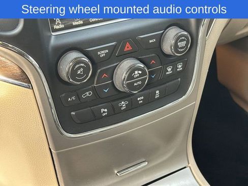 Used 2014 Jeep Grand Cherokee Limited w/ Luxury Group II image 23