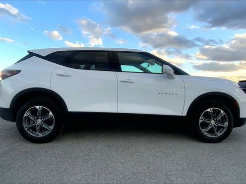 Used 2023 Chevrolet Blazer LT image 4