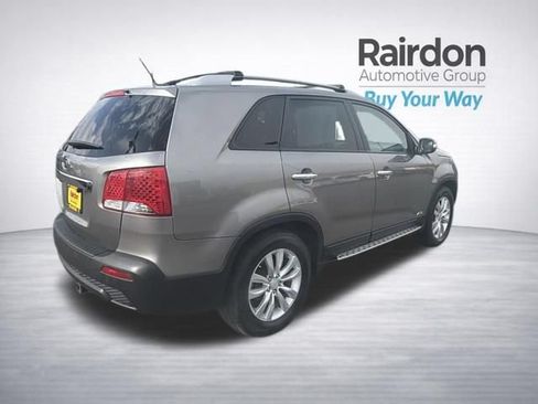 Used 2011 Kia Sorento LX w/ Convenience Pkg AWD/4WD image 7