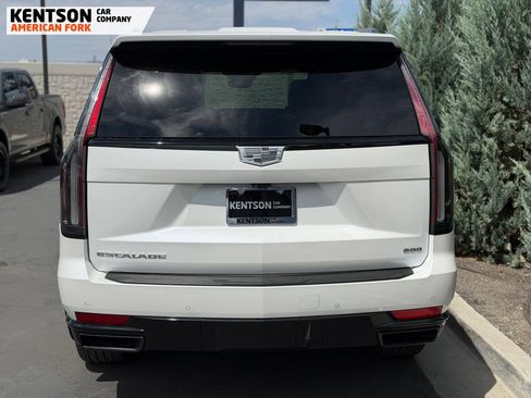 Used 2024 Cadillac Escalade Sport w/ LPO, Floor Liner Package AWD/4WD image 6