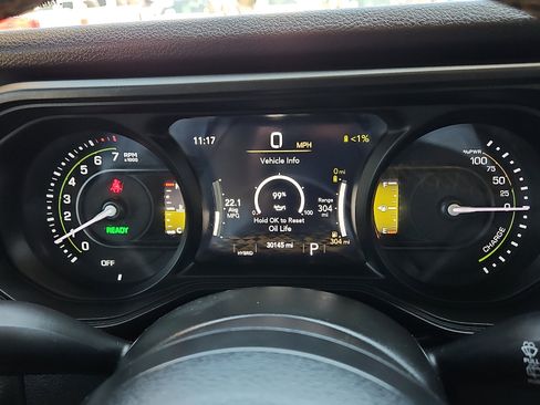 Used 2024 Jeep Wrangler Unlimited AWD/4WD image 19