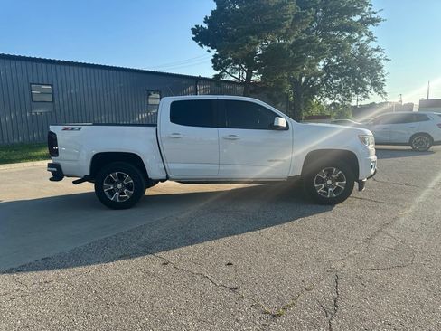 Used 2016 Chevrolet Colorado Z71 AWD/4WD image 5
