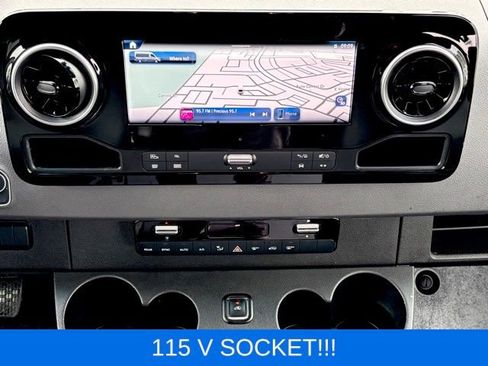 Used 2025 Mercedes-Benz Sprinter 3500 image 17
