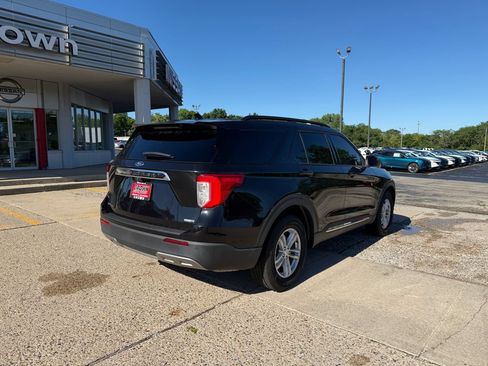 Used 2020 Ford Explorer XLT w/ Equipment Group 202A AWD/4WD image 5