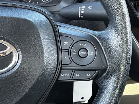 Used 2025 Toyota Corolla LE image 14