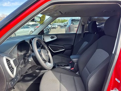 Used 2020 Kia Soul LX FWD image 23