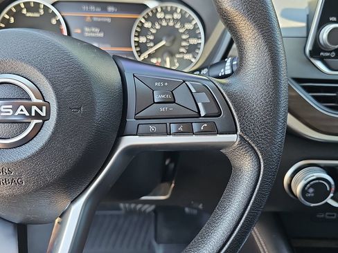 Certified 2023 Nissan Altima 2.5 SV FWD image 17