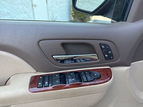 Used 2013 GMC Sierra 1500 SLT w/ SLT Convenience Package image 9