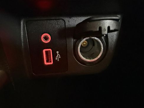 Used 2023 Nissan Versa S image 21