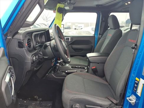 Used 2024 Jeep Wrangler Rubicon image 4