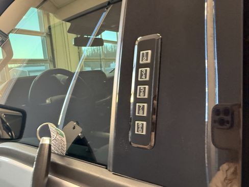 Used 2022 Ford F150 XLT w/ Equipment Group 302A High image 5