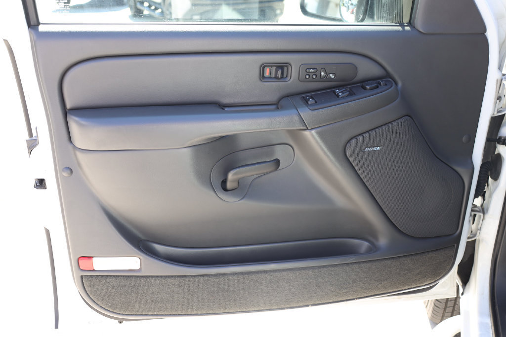 Used 2005 Chevrolet Silverado 3500 LT w/ Skid Plate Package AWD/4WD image 10