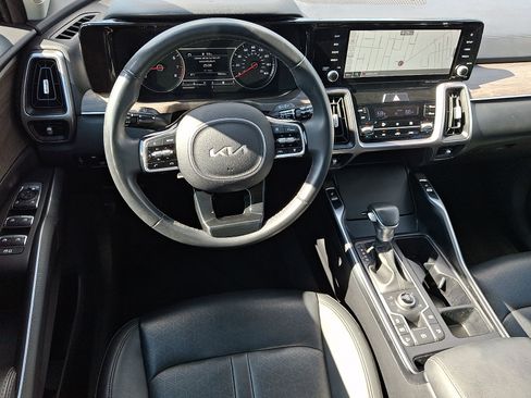 Certified 2023 Kia Sorento X-Line EX AWD/4WD image 12