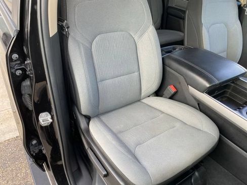 Used 2019 RAM 1500 Big Horn AWD/4WD image 35
