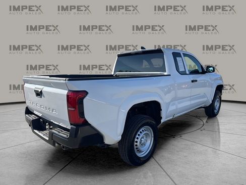 Used 2024 Toyota Tacoma SR image 5
