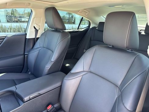Used 2023 Lexus ES 350 w/ Accessory Package (Z2) image 14