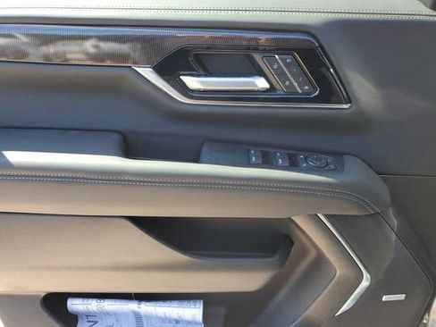 New 2026 GMC Yukon XL Elevation w/ Elevation Premium Package AWD/4WD image 17